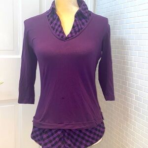 Beluva plum cotton/ spandex  top.Plaid black/plum collar and hem. Size Small.